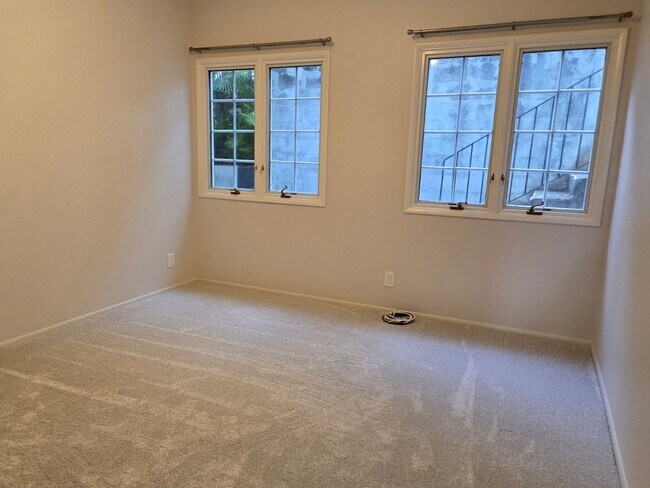 Building Photo - Makiki Heights 2 bedroom with Amazing Views