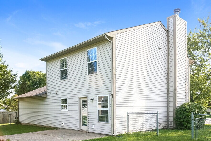 Building Photo - 4029 Willow Ct