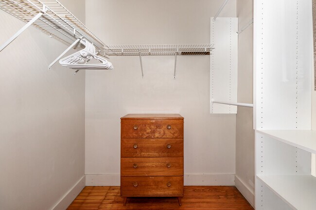 Building Photo - 1005 N 2nd St