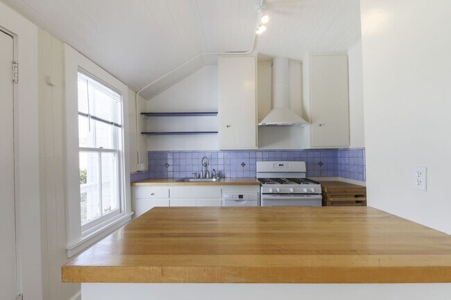 Building Photo - 2823-45 23rd Street - 2835