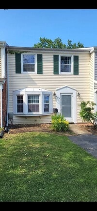 Building Photo - Rumsey Island Living!