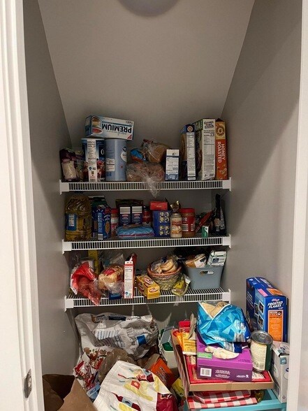 Building Photo - 205 Courtland Crest Dr SW