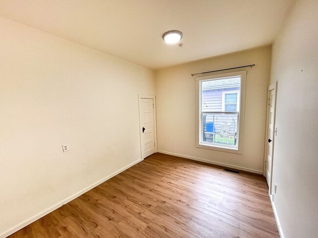 Building Photo - 19th - GPM351N-4