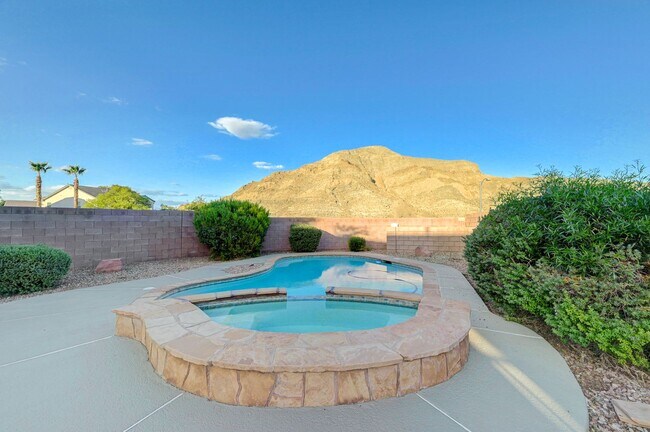 Building Photo - 1st MONTH FREE! Lone Mountain Heights Luxu...