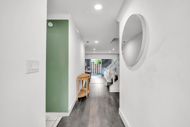 Building Photo - 881 NW 81st Way