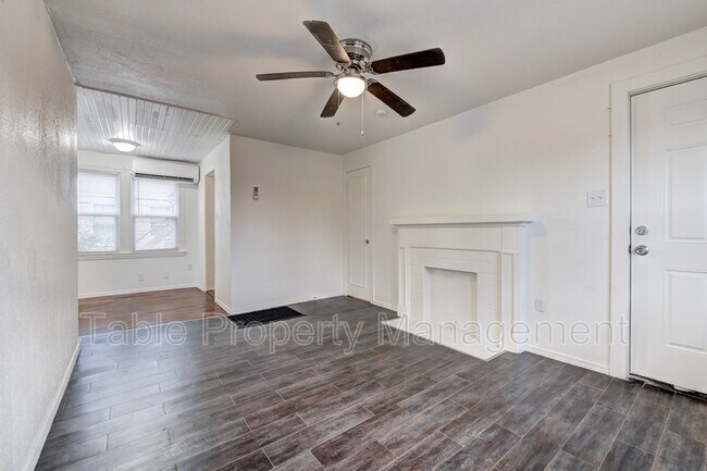 Building Photo - 3200 NW 16th St