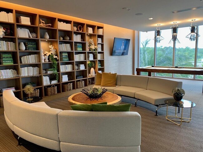 Building Photo - 16385 Biscayne Blvd