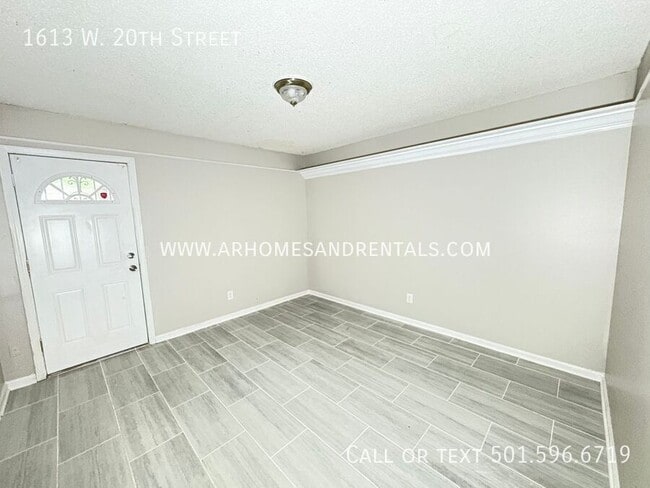 Building Photo - 1613 W 20th St