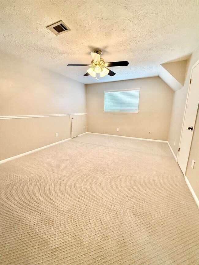 Building Photo - 5231 Alamosa Ln