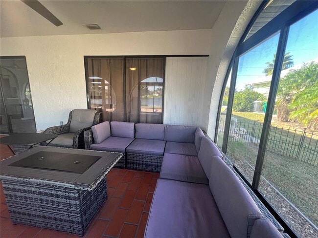 Building Photo - 470 Strasburg Dr