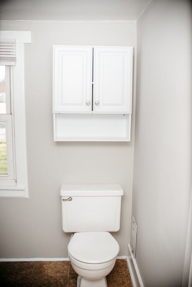 Building Photo - 145 Race St