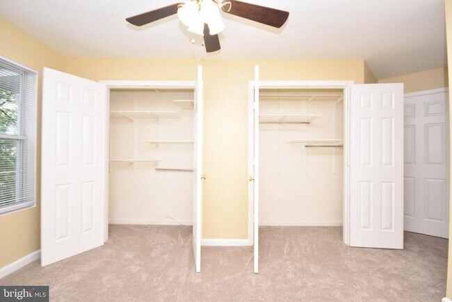 Building Photo - 11000 Kinship Ct