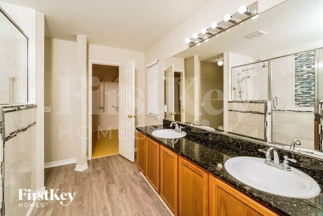 Building Photo - 15827 Brisbane Dr