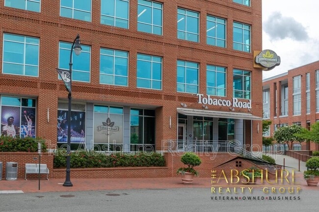 Building Photo - 600 S Duke St