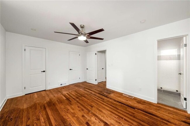 Building Photo - 1774 Laurelwood Dr SW