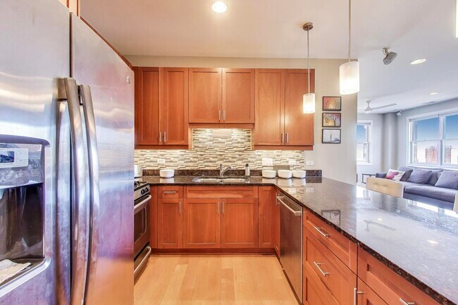 Building Photo - 4553 N Magnolia Ave