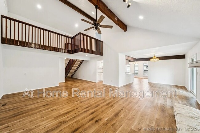 Building Photo - 6947 S 30th W Ave