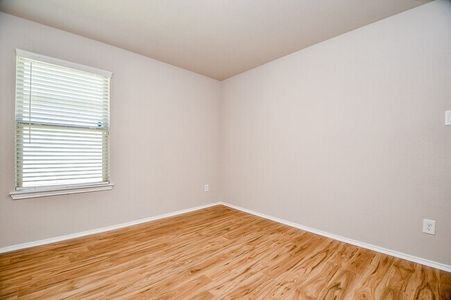 Building Photo - 22931 Berthoud Trl