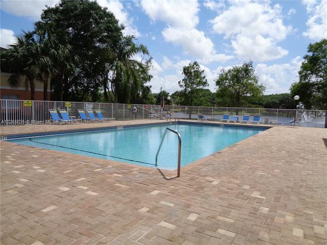 Building Photo - 3600 N 56th Ave