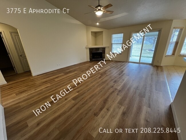 Building Photo - 3775 E Aphrodite Ct