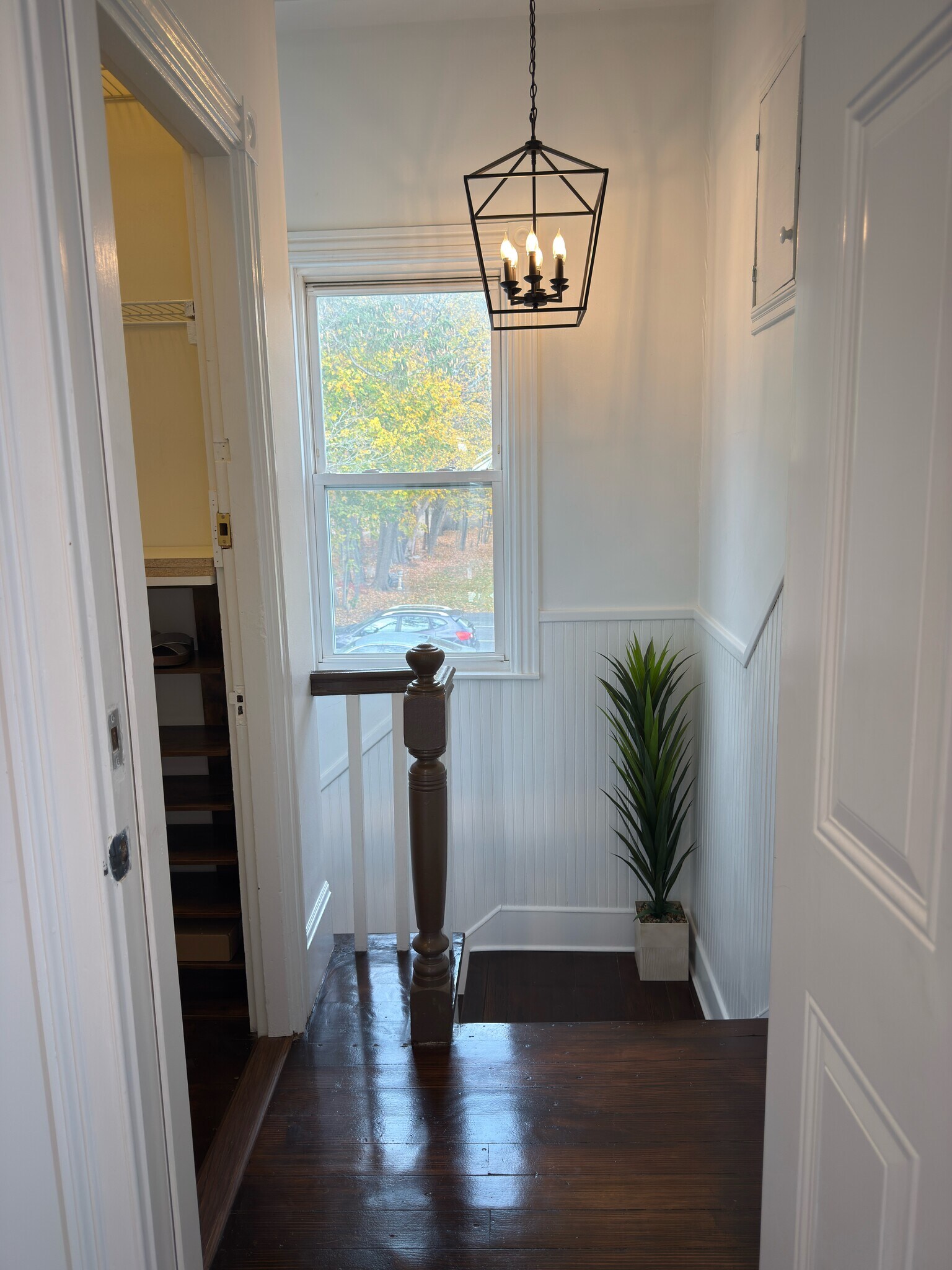 Building Photo - 1060 Forest Ave