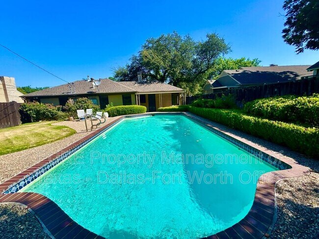 Building Photo - 5721 El Campo Ave