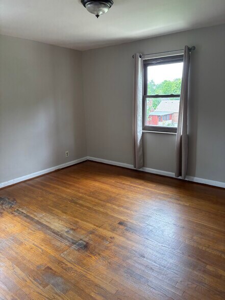 Building Photo - 101 Kyles Ln