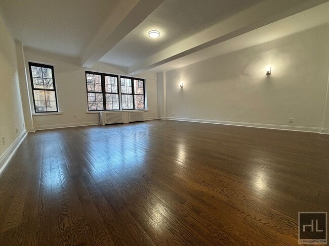 Building Photo - 160 W 73rd St