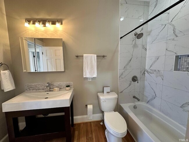 Building Photo - 614 Dorothea Dr