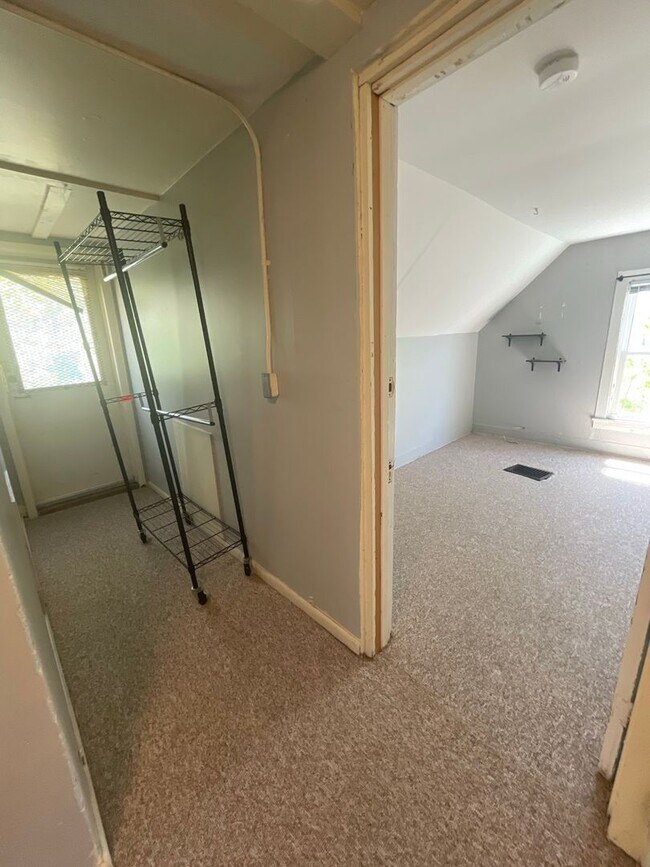 Building Photo - 952 Greenwood Ave