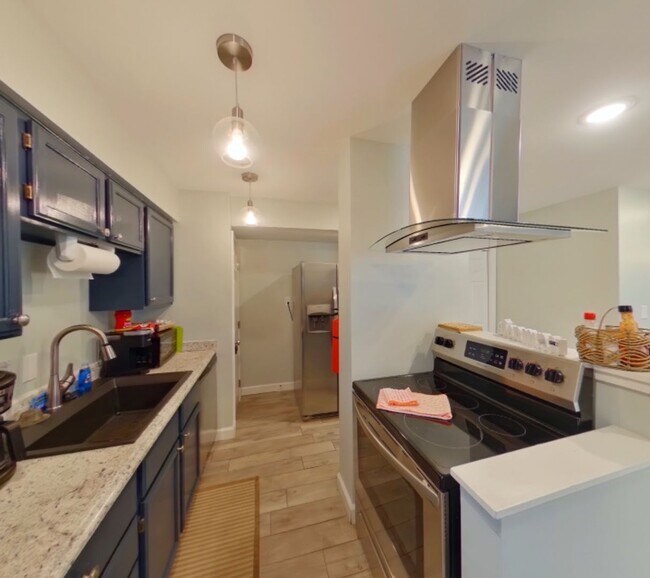 Building Photo - Ocean View