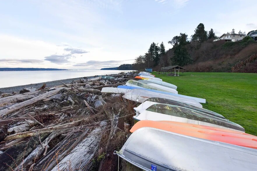Building Photo - 1486 SE Camano Dr