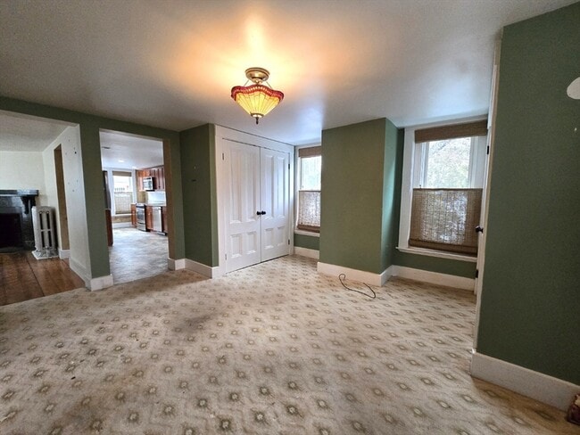 Building Photo - 303 Main St