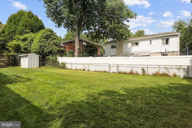 Building Photo - 4503 Traymore St