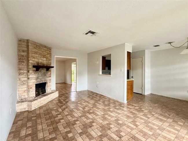 Building Photo - 13161 Clarewood Dr