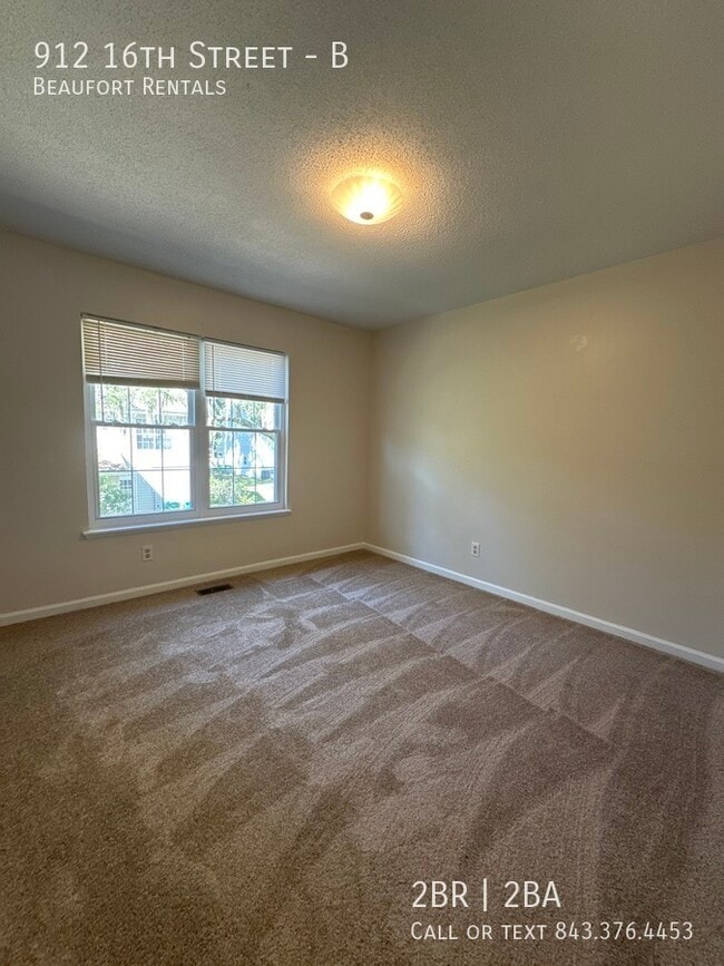 Building Photo - 912 16th St