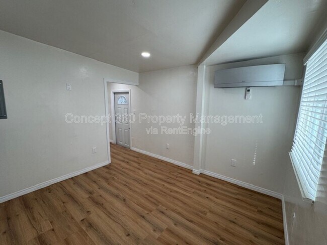 Building Photo - 5762 Cedar Ave