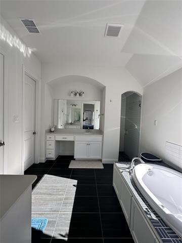 Building Photo - 7032 Mapleshade Way