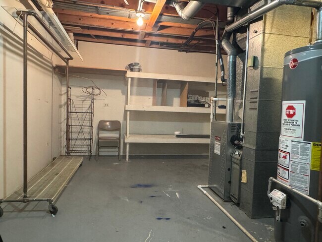 Building Photo - 2515 Live Oak Ln