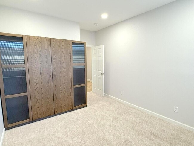 Building Photo - Beautifully Remodeled Modern Home In Wests...