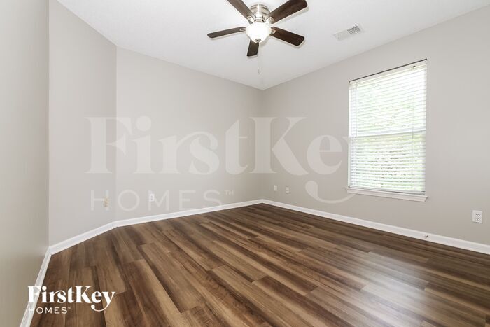 Building Photo - 914 NE 93rd Ct