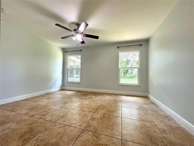 Building Photo - 10005 Granite Ln