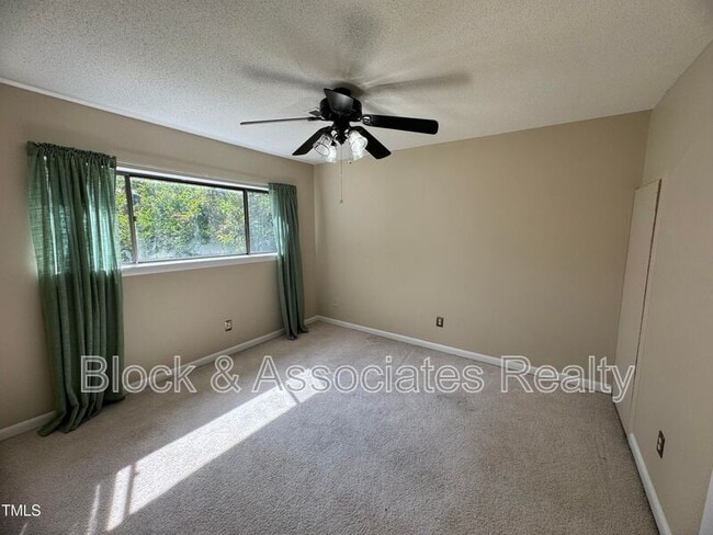 Building Photo - 5112 Flint Ridge Pl