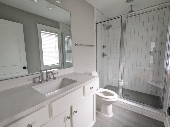 Building Photo - 568 Lowndes Hill Rd