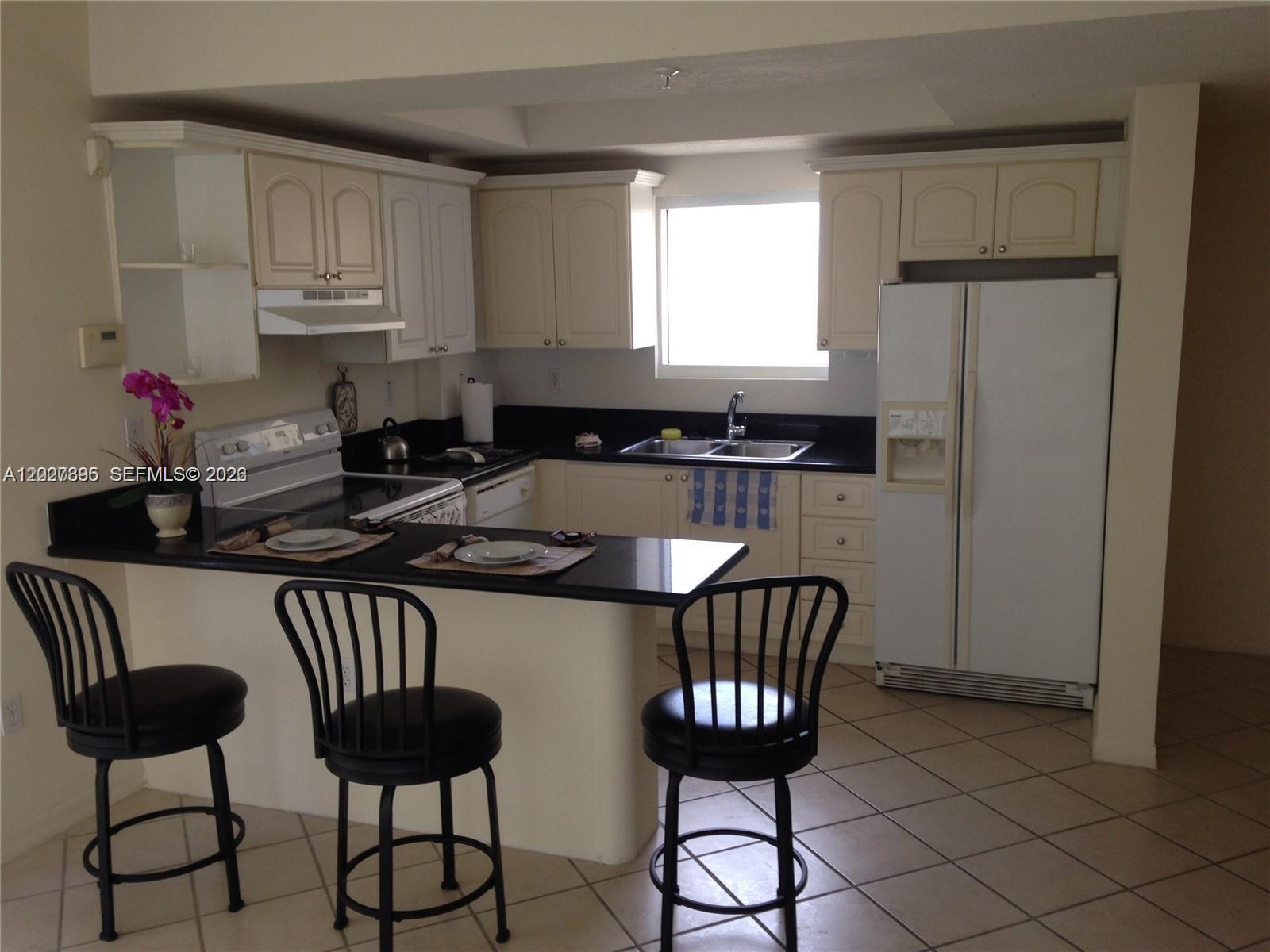 Building Photo - 3500 Coral Way