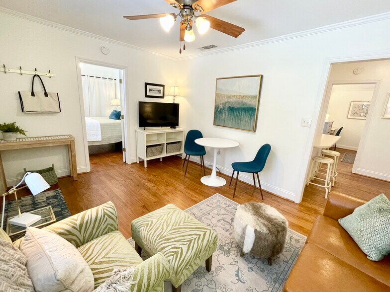 Living Room, Smart TV, Dining Table - 215 W Taylor St