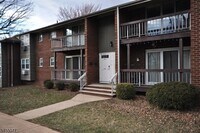 Building Photo - 18 Deanna Dr
