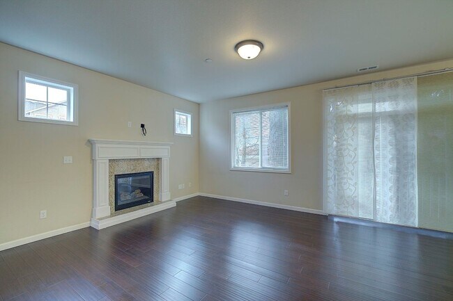 Building Photo - 4Bd/2.5Ba Lynnwood House