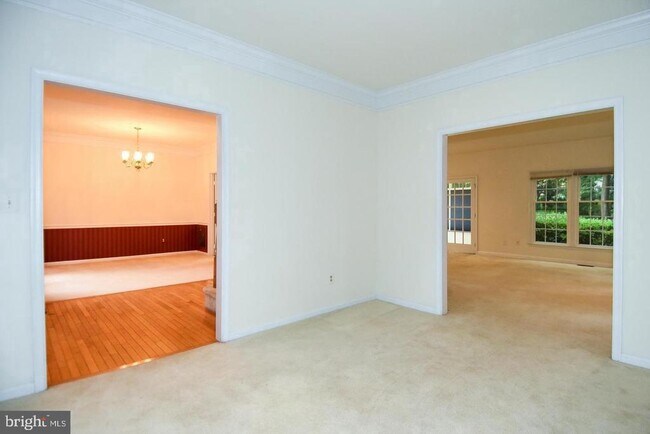 Building Photo - 47313 Grandview Pl