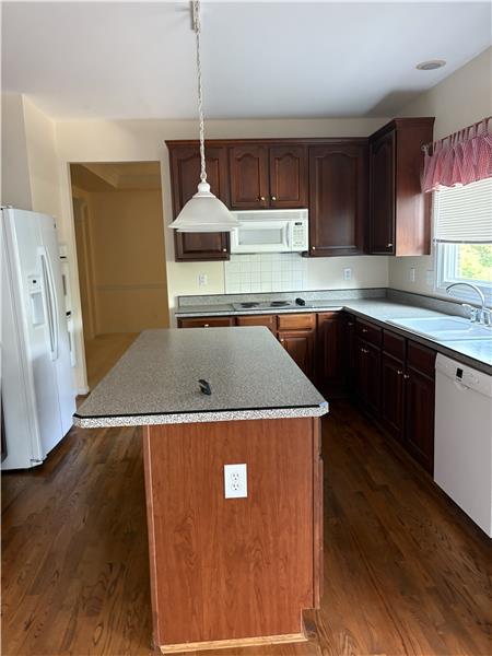 Building Photo - 10201 Hartwood Ct